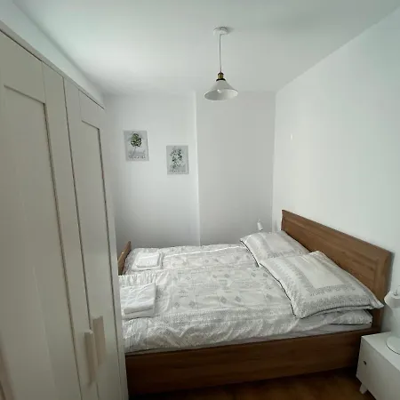 Apartament *